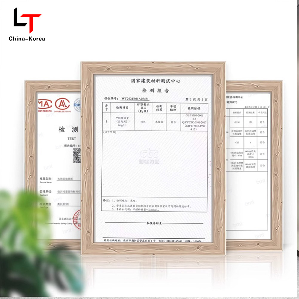 1220 × 2440mm Çevre Dostu PVC Ahşap Kaplama Tahıl İç Mekan Duvar Kaplamaları için Dekoratif Duvar Panelleri Su Geçirmez Çizilmeye Dayanıklı Kurulumu Kolay